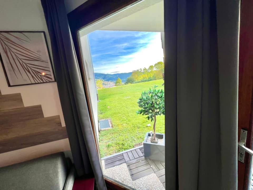 Joli Studio Cosy, Vue Magnifique Et Terrasse Privee Gérardmer Exteriér fotografie